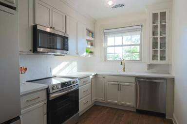 Main picture of 27 N Morrison St