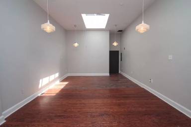 Main picture of 1527 South St