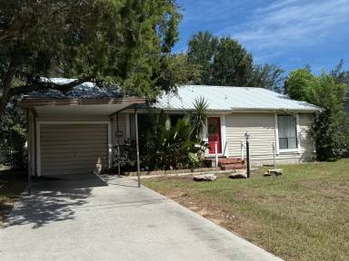Main picture of 215 Argonaut Rd