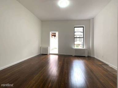 Main picture of 35 E 65th St