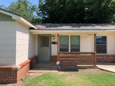 Main picture of 3701 32nd St