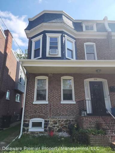 Main picture of 2714 N Van Buren St