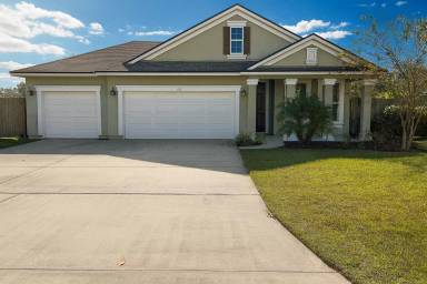 Main picture of 112 Goldenrod Lake Dr