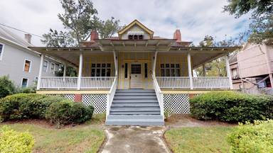 Main picture of 2145 Oak St