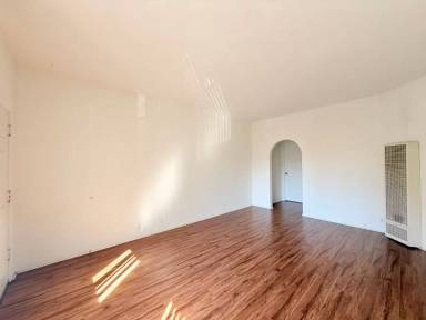 Main picture of 230 N Reno St