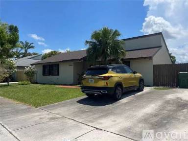 Main picture of 20640 SW 124th Ct