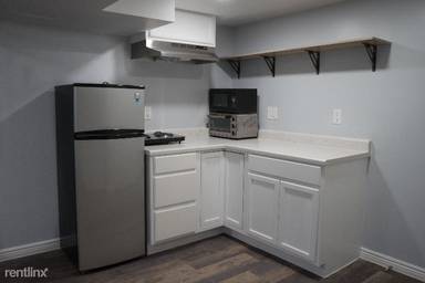 Main picture of 1886 W Champagne Ave