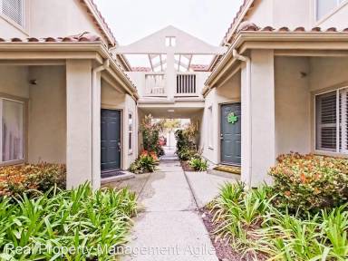 Main picture of 10 Daytona Dr
