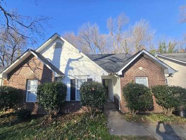 Main picture of 1912 Holly St