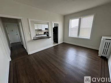 Main picture of 100 75th St