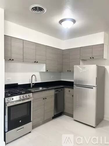 Main picture of 6705 N California Ave