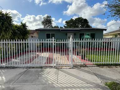 Main picture of 2330 SW 48th Ave