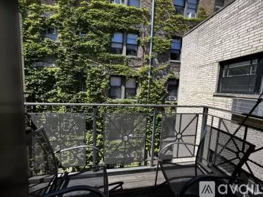 Main picture of 625 W Deming Pl