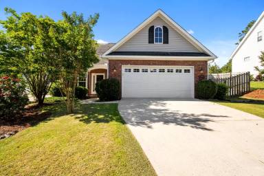 Main picture of 5 Adams Cir