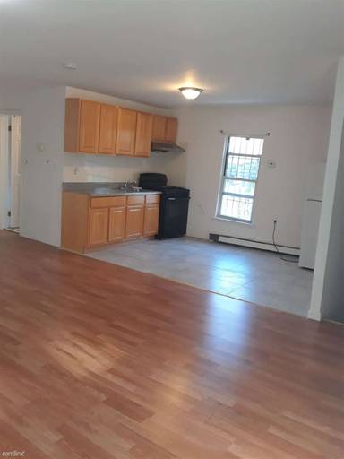 Main picture of 2354 W 13th St