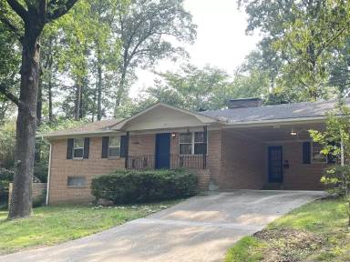 Main picture of 17 Cinderella Cir