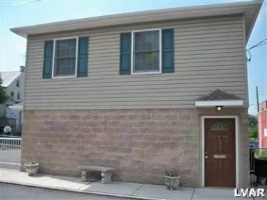Main picture of 113 W Spruce St