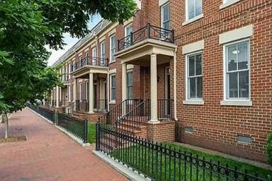 Main picture of 1614 W Cary St