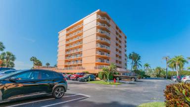 Main picture of 7430 Sunshine Skyway Ln S