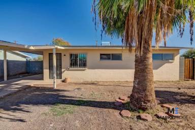Main picture of 5045 S 37th Dr