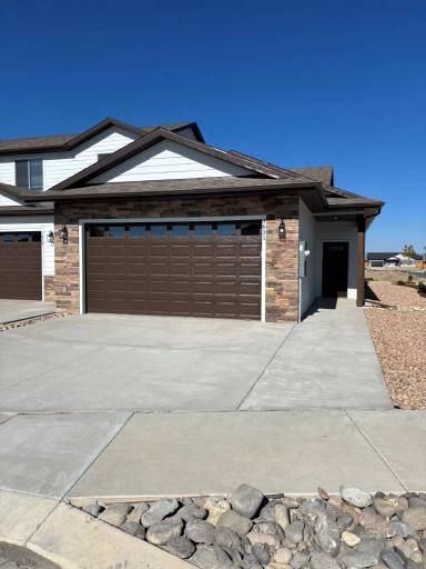 Main picture of 1631 Blue Creek Ave
