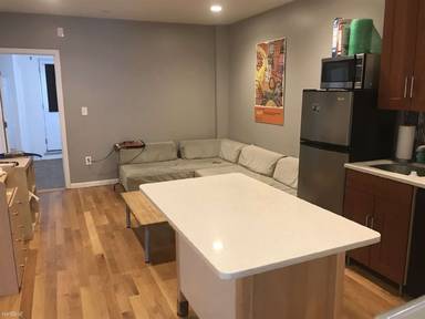 Main picture of 694 5th Ave