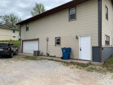 Main picture of 703 N 36th St