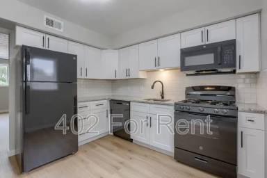 Main picture of 4715 Davenport St