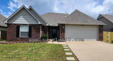 Main picture of 11021 E 84th St