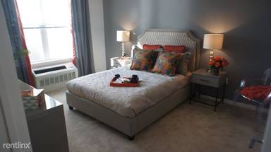 Main picture of 104 Schindler Ct