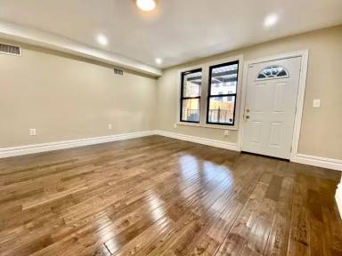 Main picture of 524 Decatur St