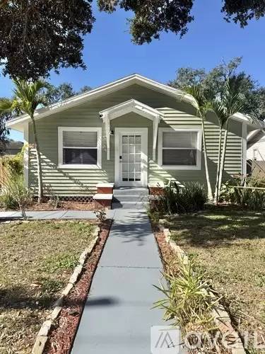 Main picture of 5904 N Eustace Ave