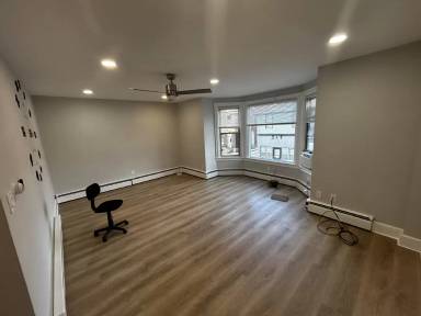 Main picture of 408 W 1st Ave