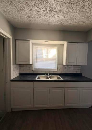 Main picture of 18428 Stahelin Ave