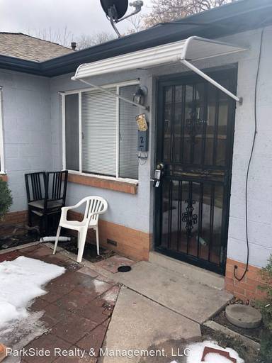 Main picture of 44 S Pennsylvania St