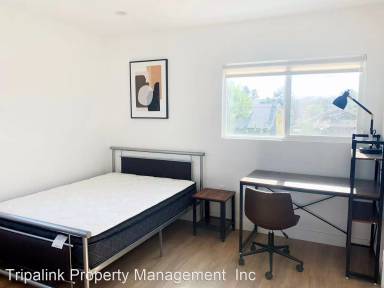 Main picture of 3098 1/2 S Normandie Ave