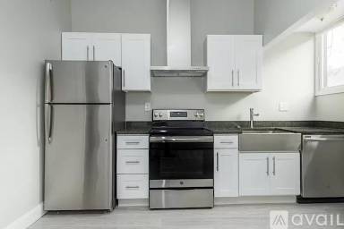 Main picture of 143 Columbia St
