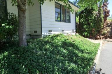Main picture of 1912 NE Fairview Ave