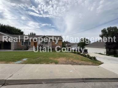 Main picture of 576 E 100 N