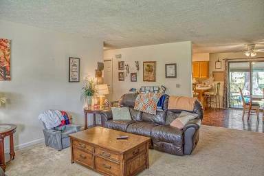 Main picture of 716 Bradley Dr