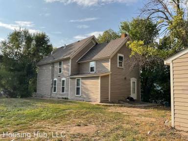 Main picture of 214 Maple St