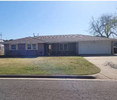 Main picture of 210 Kelly Dr