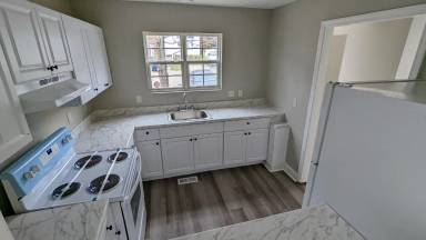 Main picture of 318 Kilarney Dr