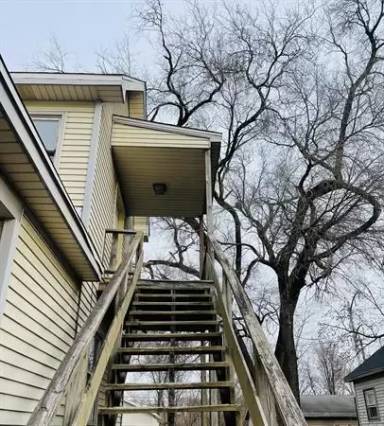 Main picture of 1144 S Washington Ave