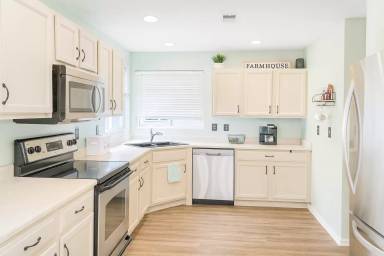 Main picture of 5116 Miriam Ln