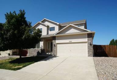 Main picture of 4922 Haiti Way