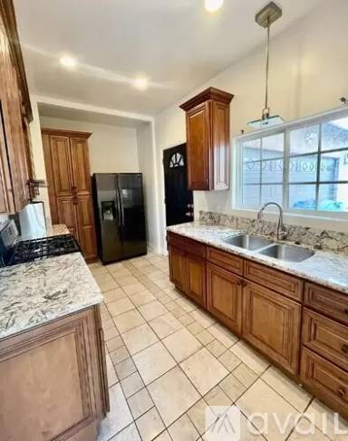 Main picture of 4739 W 161st St