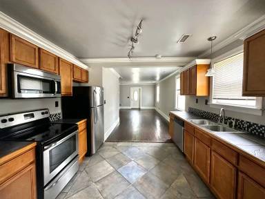 Main picture of 1310 Jones Ave