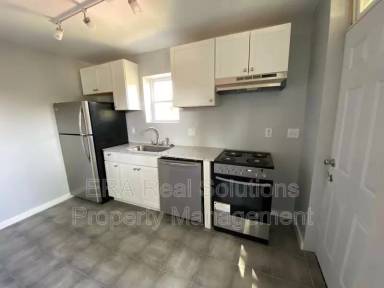 Main picture of 1092-1094 Oakwood Avenue Apartments