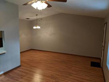 Main picture of 348 Whetherbine Way E